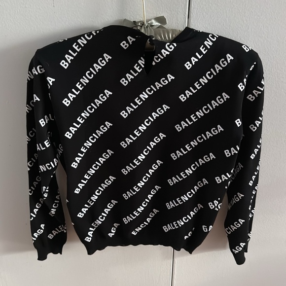 ❌SOLD❌ DO NOT PURCHASE Balenciaga Allover Logo Cropped Sweater - Small - Picture 5 of 7